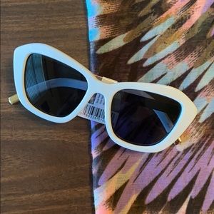 NWT Perverse My Sunglasses in Palace White